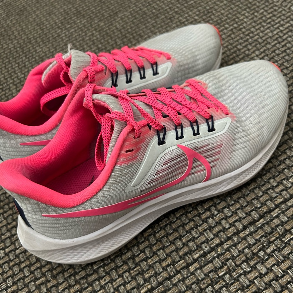 Nike Air Zoom Pegasus 39 Women’s running shoes pink and grey